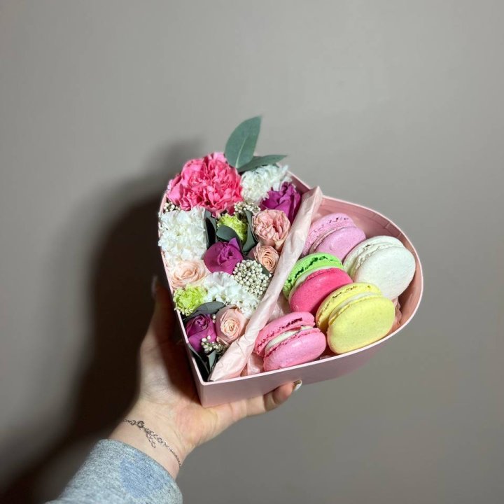Дуо цветы и макаронсы в Адлере