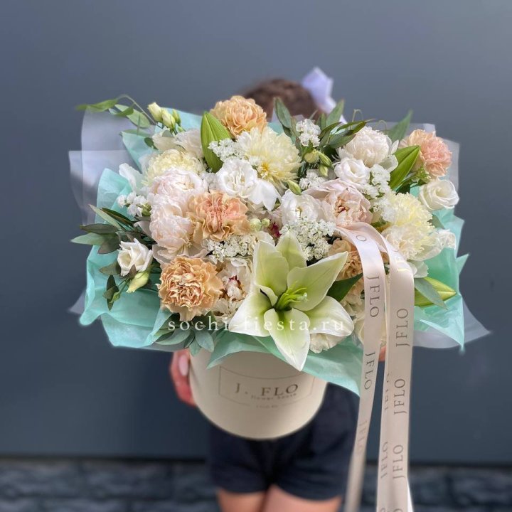 Дизайнерский цилиндр "Амвайл" в Адлере