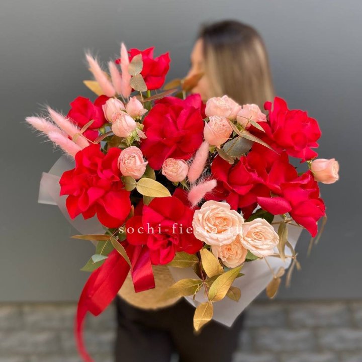 Джутовое кашпо "Любовь Лолиты" в Адлере