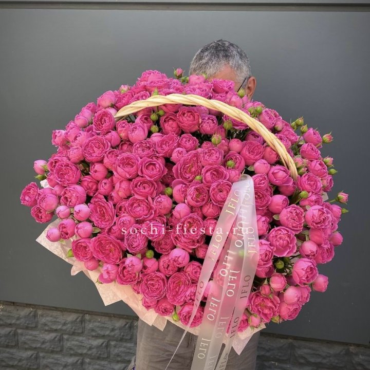 Корзина роз Мисти Баблс 151 в Адлере