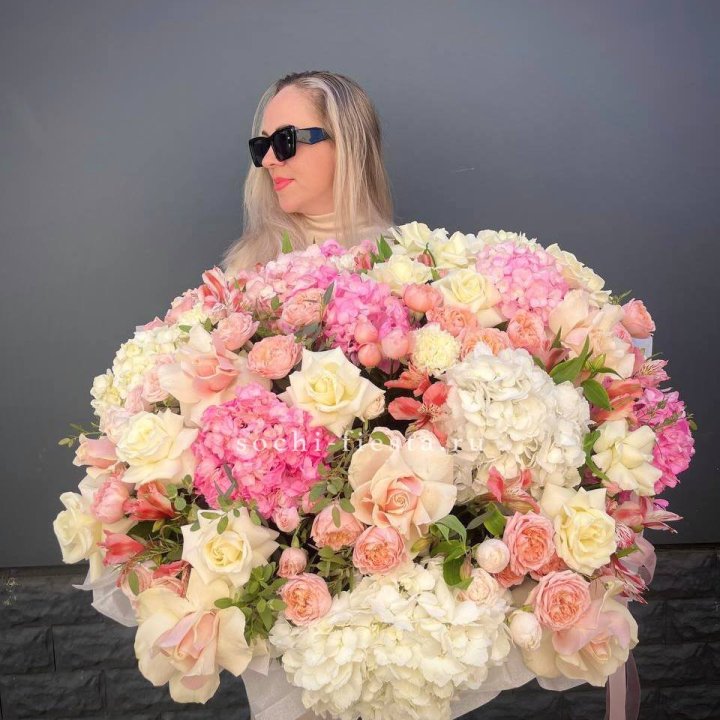 Корзина "Valzer dei fiori" в Адлере