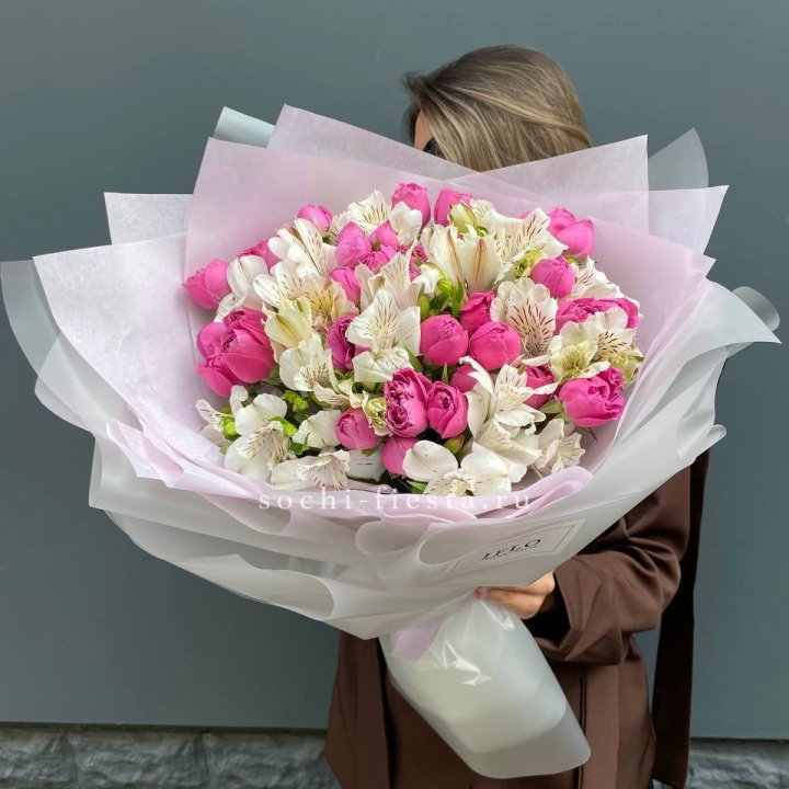 Букет "Romance is in the air" в Адлере