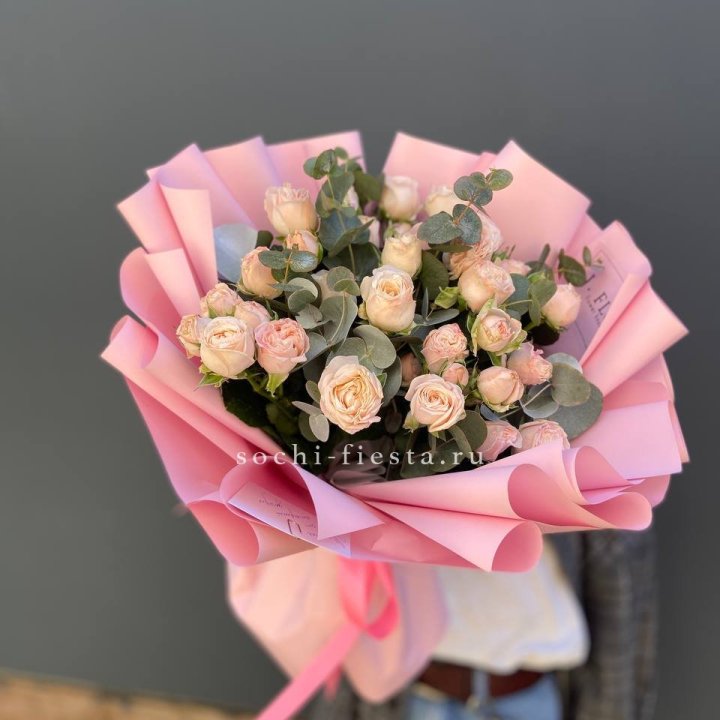 Букет пионовидных роз Cute Love в Адлере