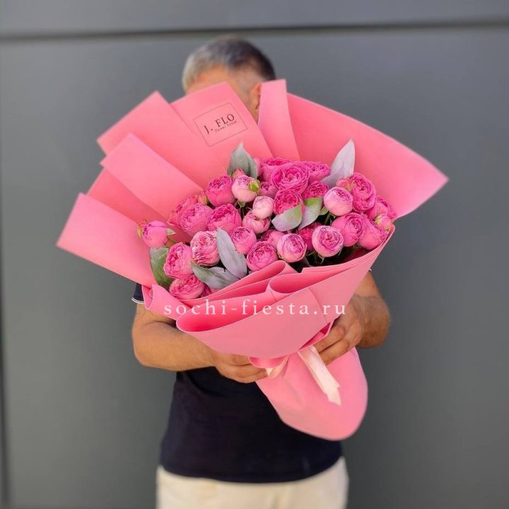 Пионовидные розы Bubbles №2 с доставкой в Адлере