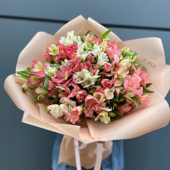 Букет альстромерий "Вандер" в Адлере