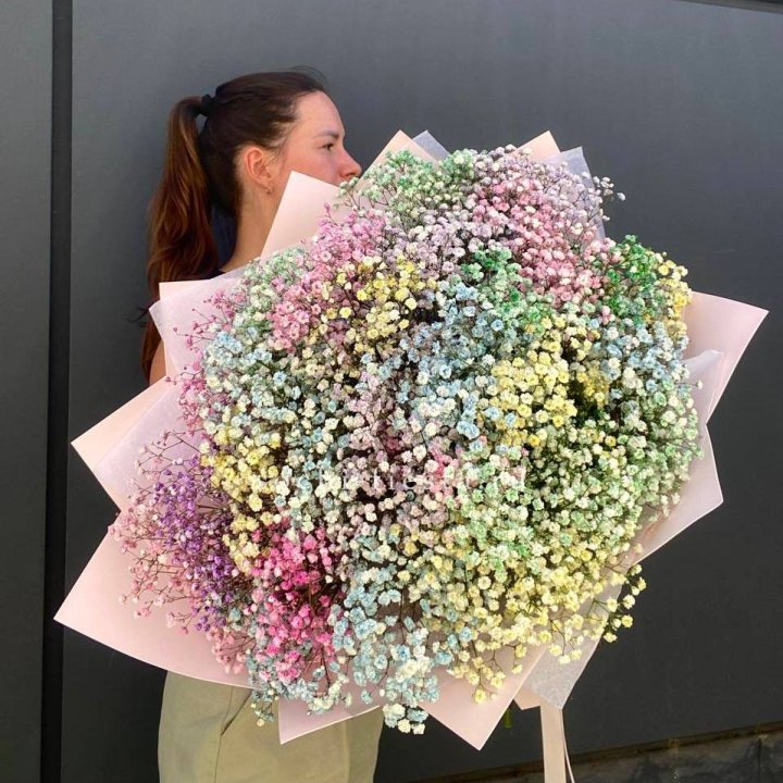 Пышный букет из гипсофил  в Адлере