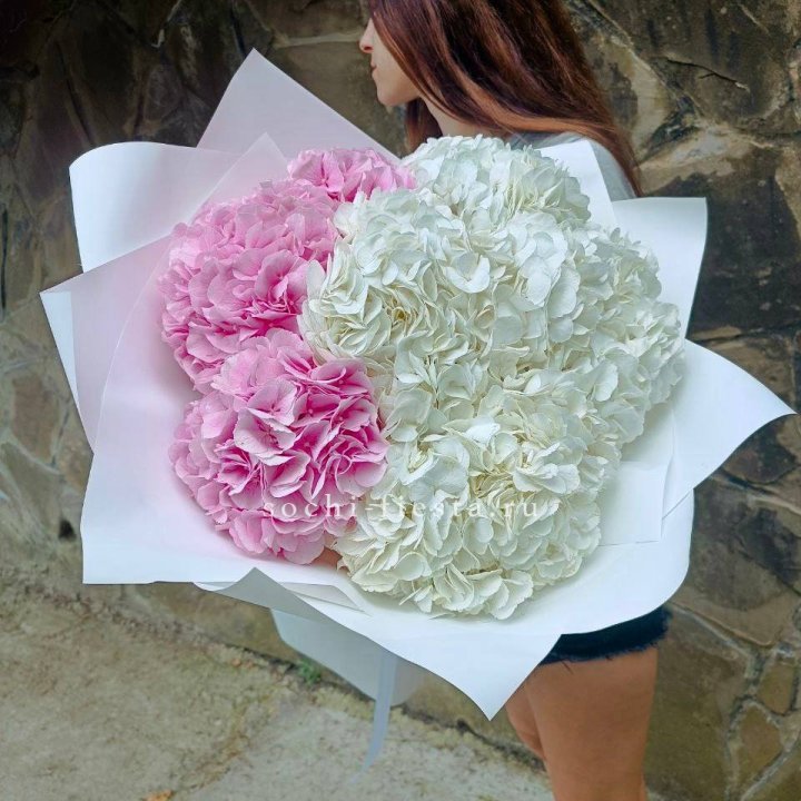 Букет гортензий №2 в Адлере