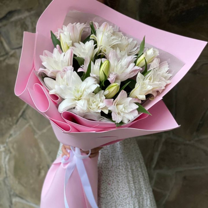 Букет пионовидных лилий №1 в Адлере