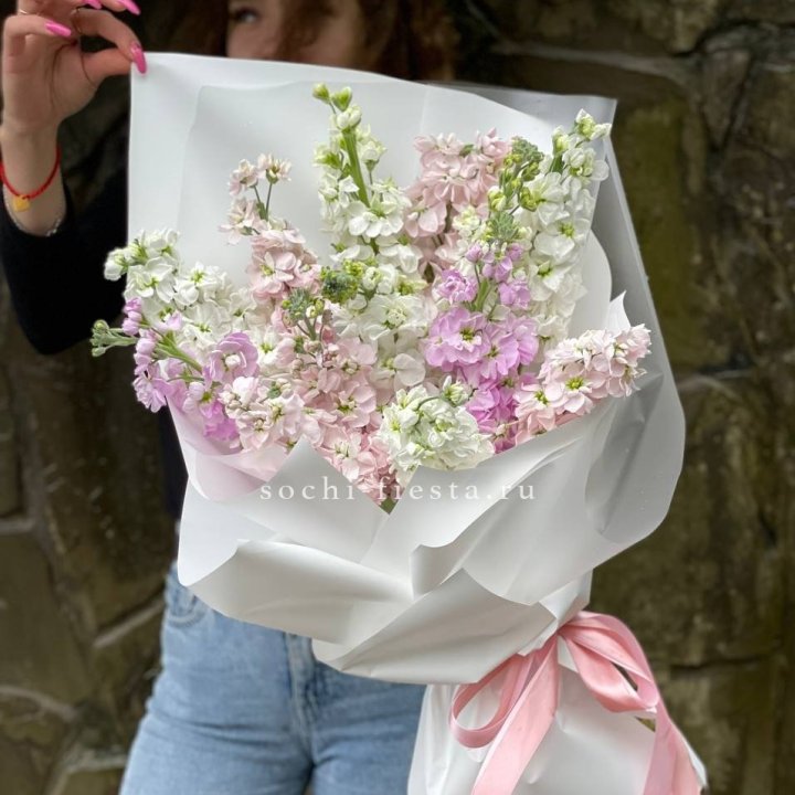 Букет маттиол №1 в Адлере