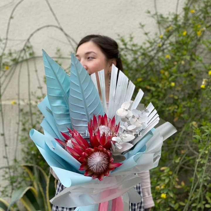 Букет из протеи "Клеопатра-2" в Адлере