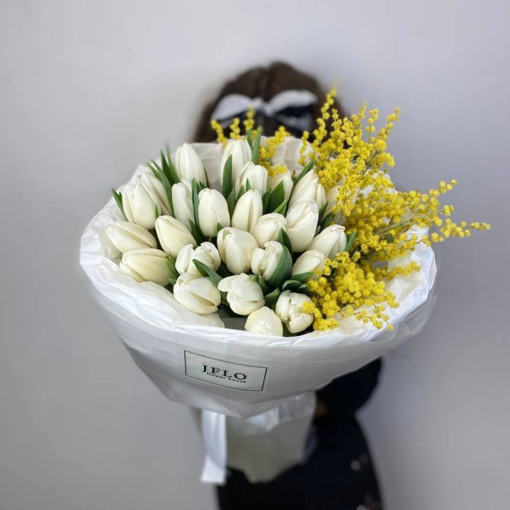 Дуо тюльпан и мимоза в Адлере