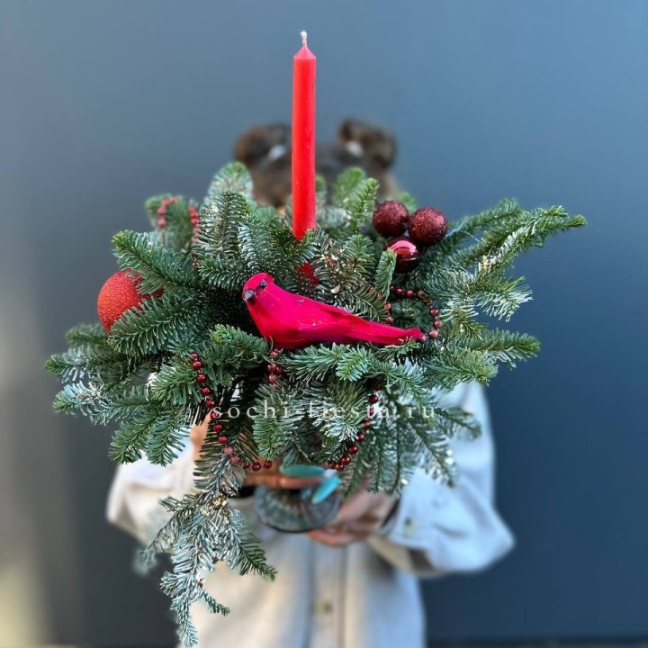 Новогодняя композиция в бокале в Адлере