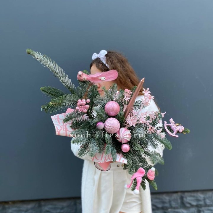 Композиция бокал розовый в Адлере