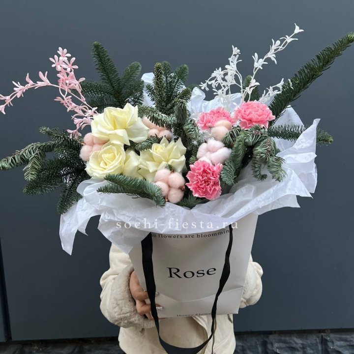 Цветочная сумка с нобилисом в Адлере