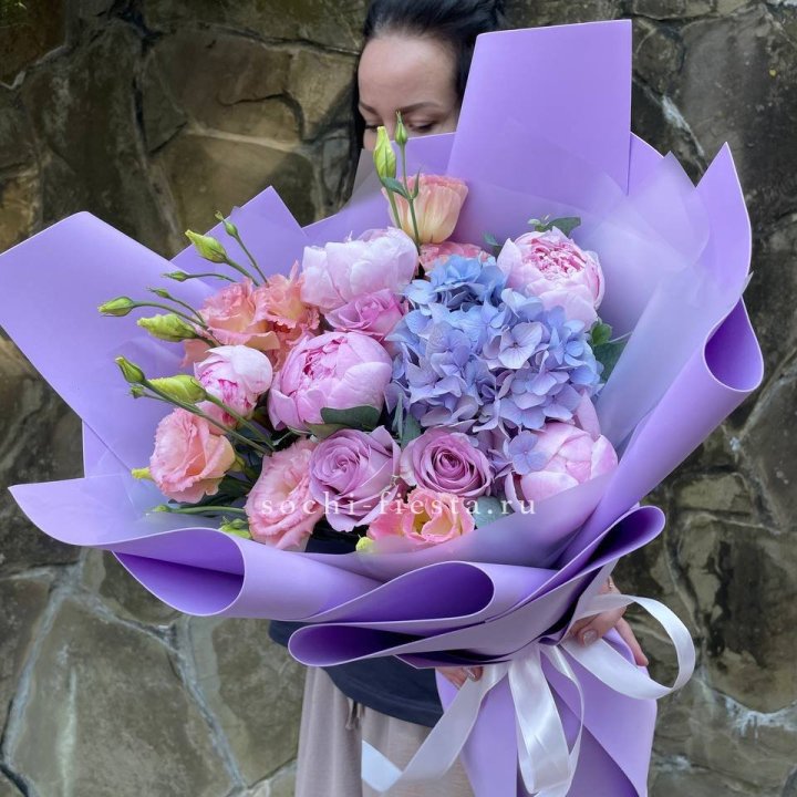 Букет с пионами "Blue Lagoon" в Адлере