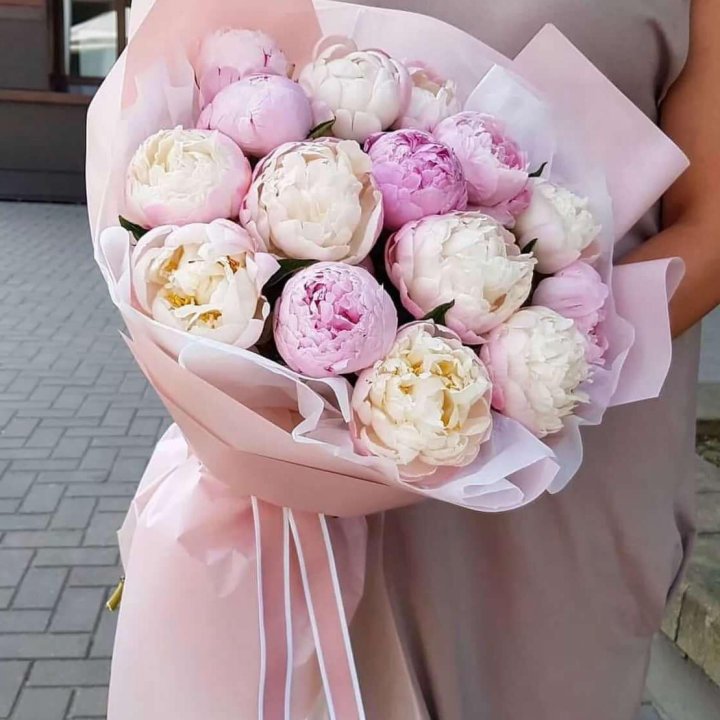 Букет пионов "Маршмелоу" в Адлере