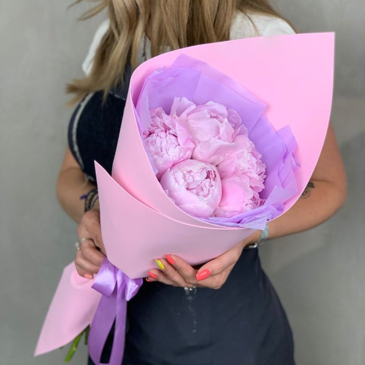 Букет пионов "Файв" в Адлере