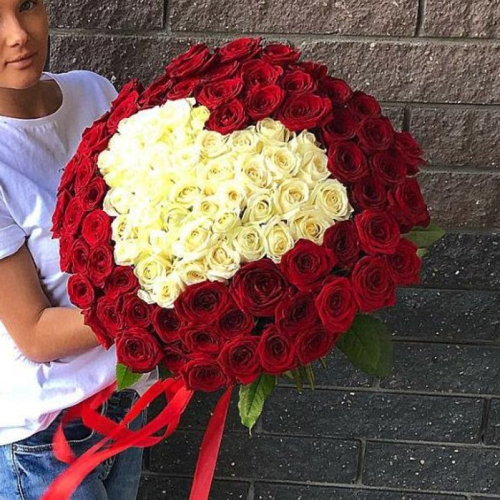 101 роза "Сердце" в Адлере