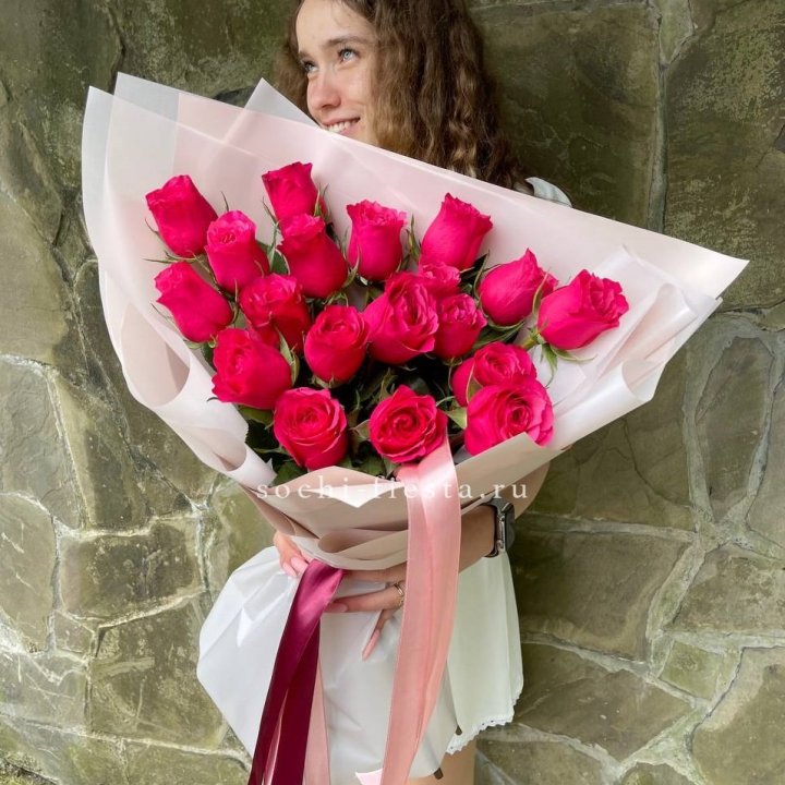 19 алых роз в Адлере
