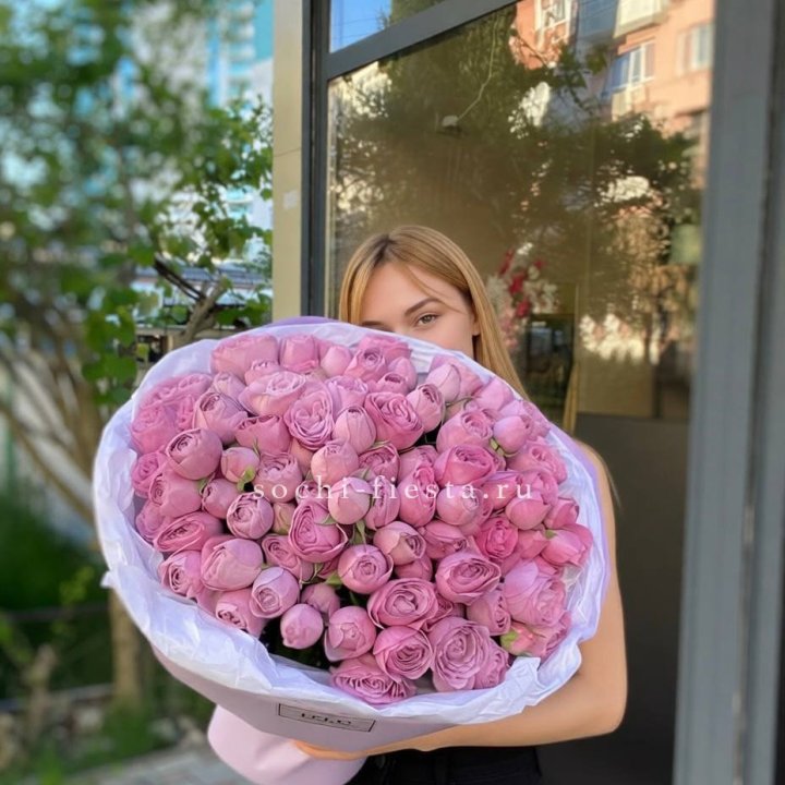25 кустовых роз Лавандер в Адлере