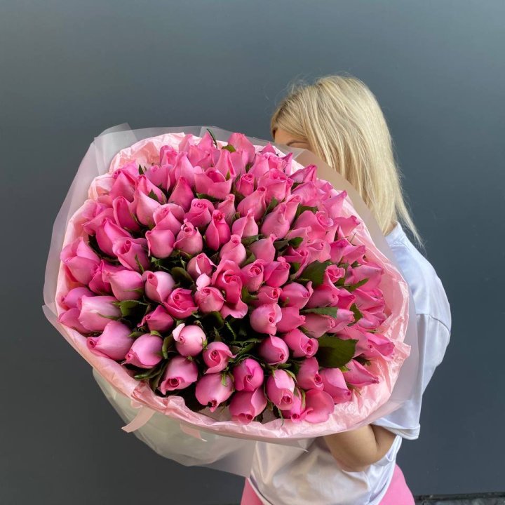 101 розовая роза "Опала" с доставкой в Адлере