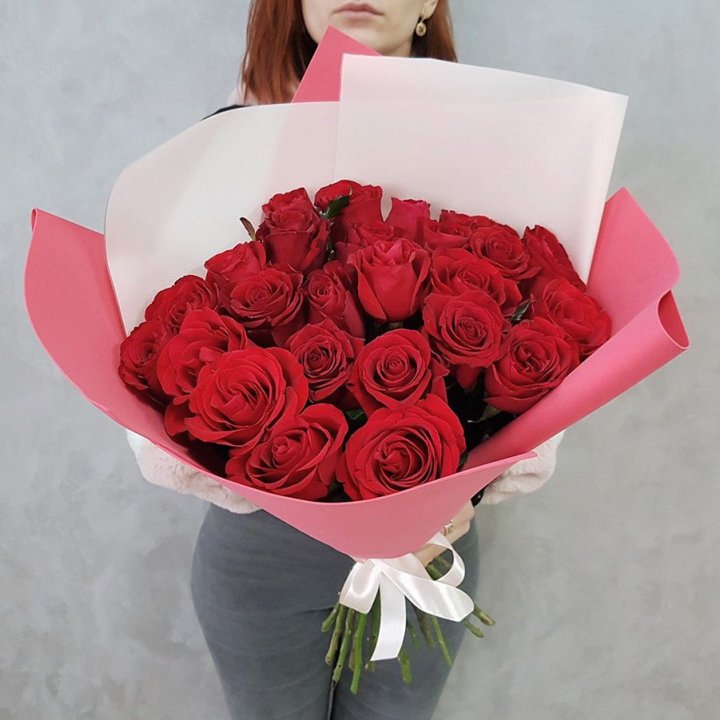 25 Красных роз рози вайт в Адлере