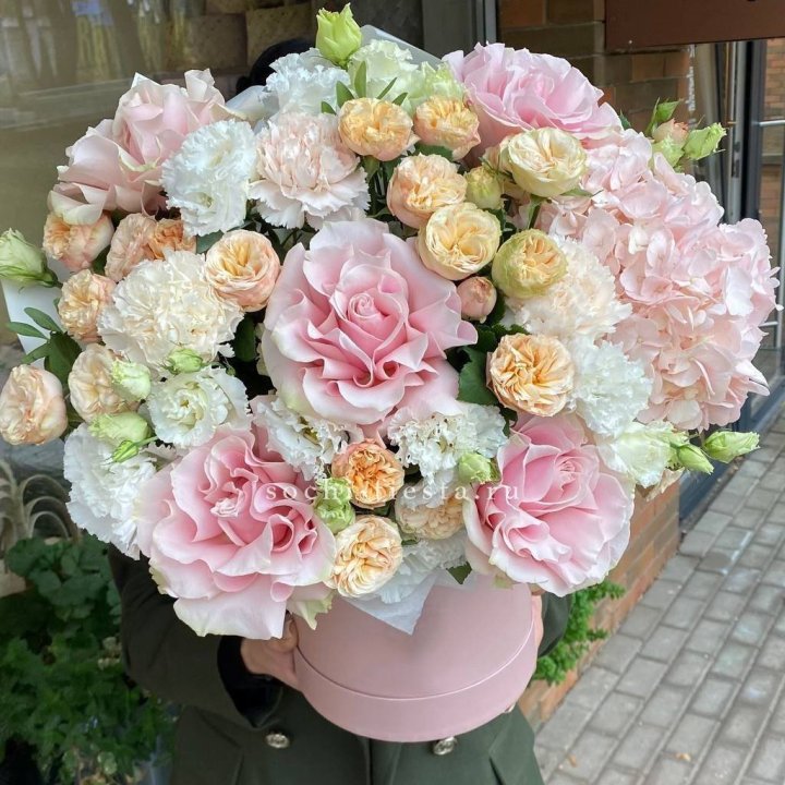 Авторский бокс French Rose №2 с доставкой в Адлере