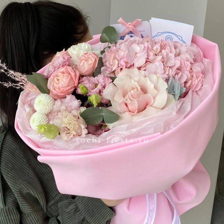 Авторский букет "Pinky" в Адлере