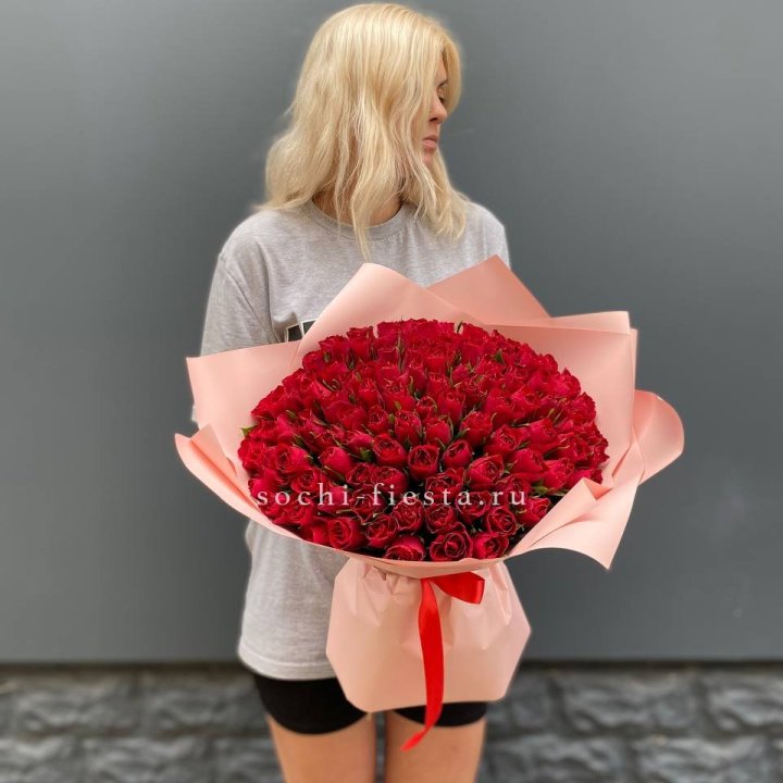 101  красная кенийская роза  с доставкой в Адлере