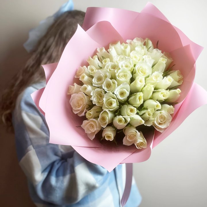 Букет из 51 белой розы (Кения) в Адлере
