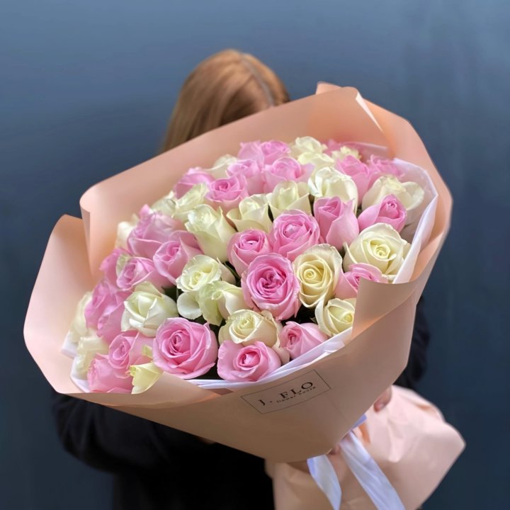 55 роз микс нежности в Адлере