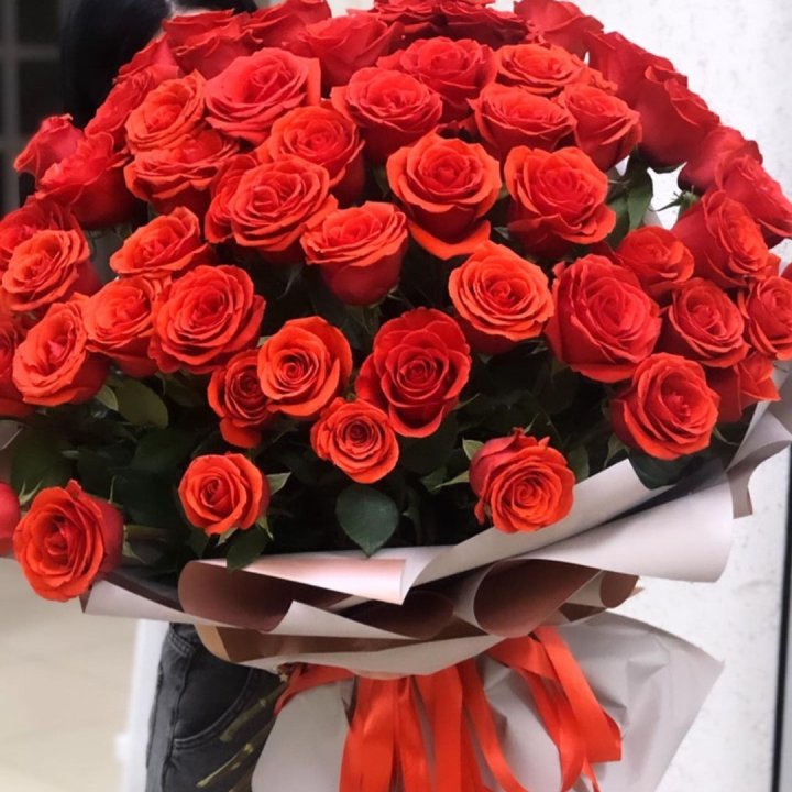 Букет высоких эквадорских роз  в Адлере