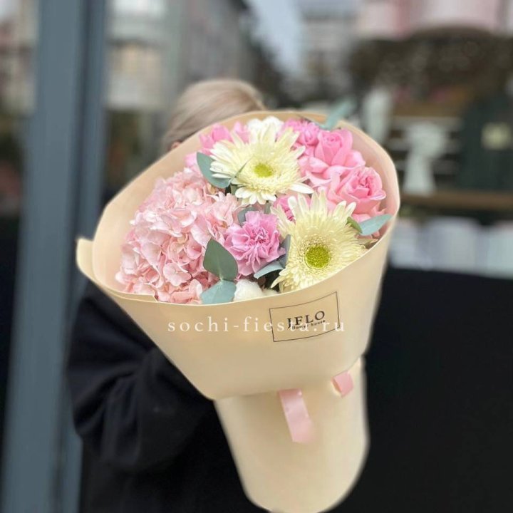  Букет  "Тёплые мгновения" в Адлере