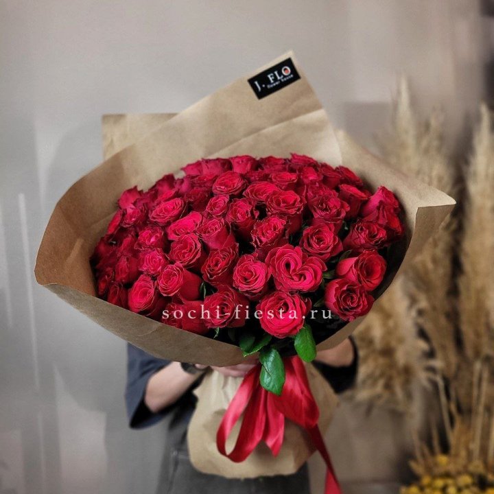 63 красных роз вайт в Адлере
