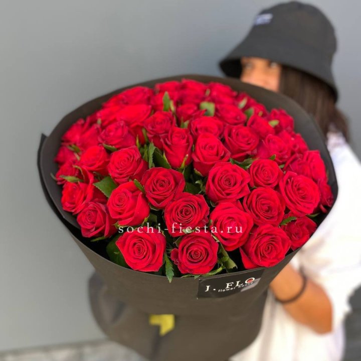 51 роза "Блек" в Адлере