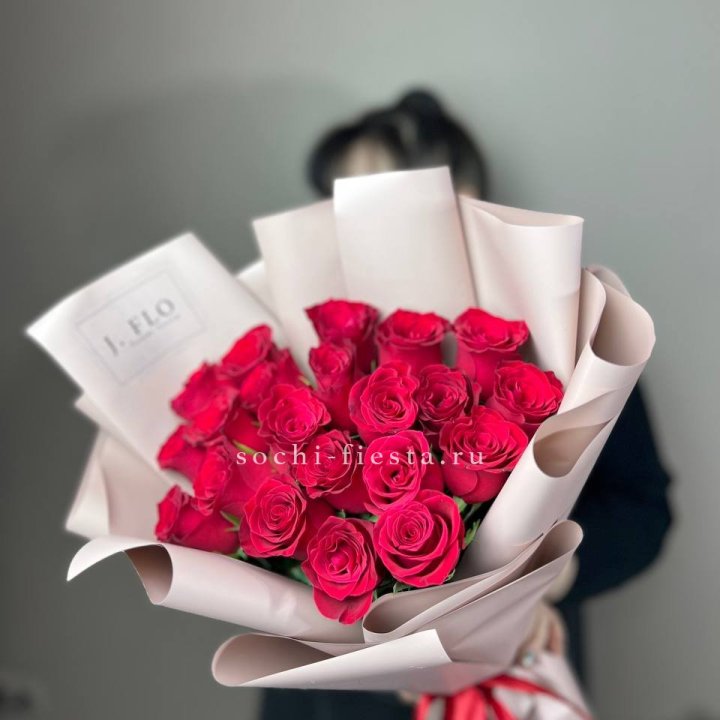 21 красная роза  в Адлере
