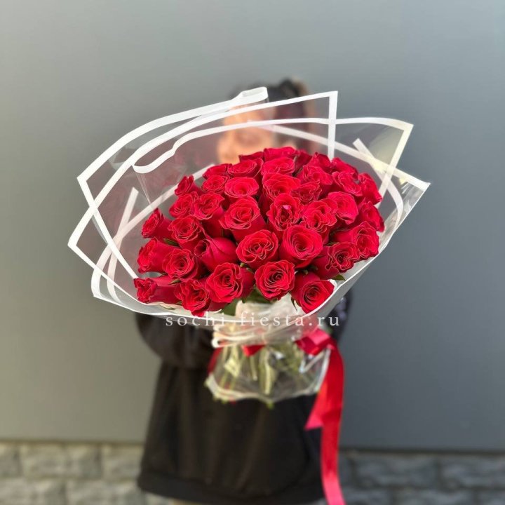 31 красная роза в Адлере