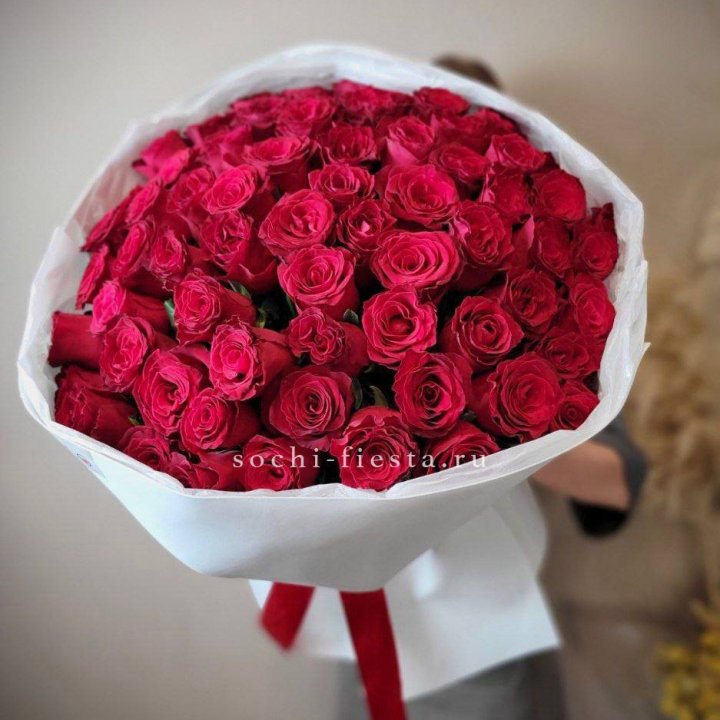 65 красных роз White в Адлере