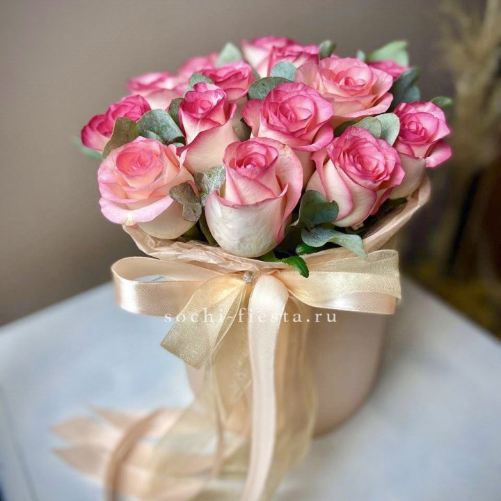 19 Роз Джумилия в коробке в Адлере