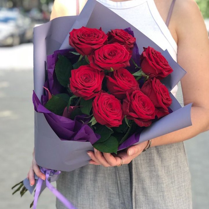 9  красных роз №1 в Адлере