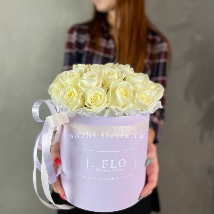 25 роз в Цилиндре BLUE в Адлере