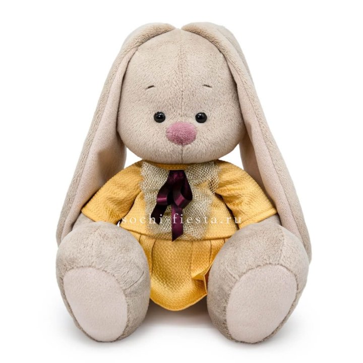 Зайка Ми в песочном платье в Адлере