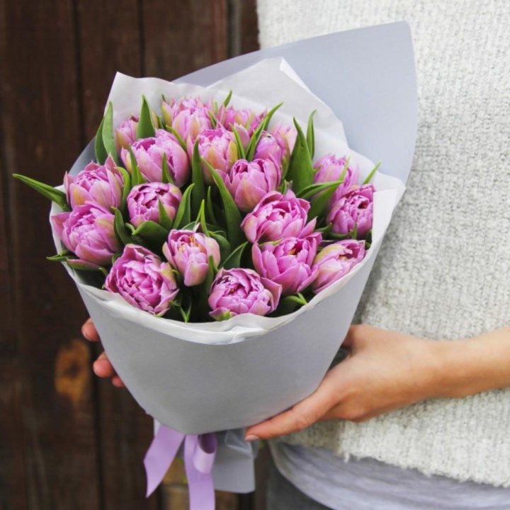 Букет пионовидных тюльпанов в Адлере