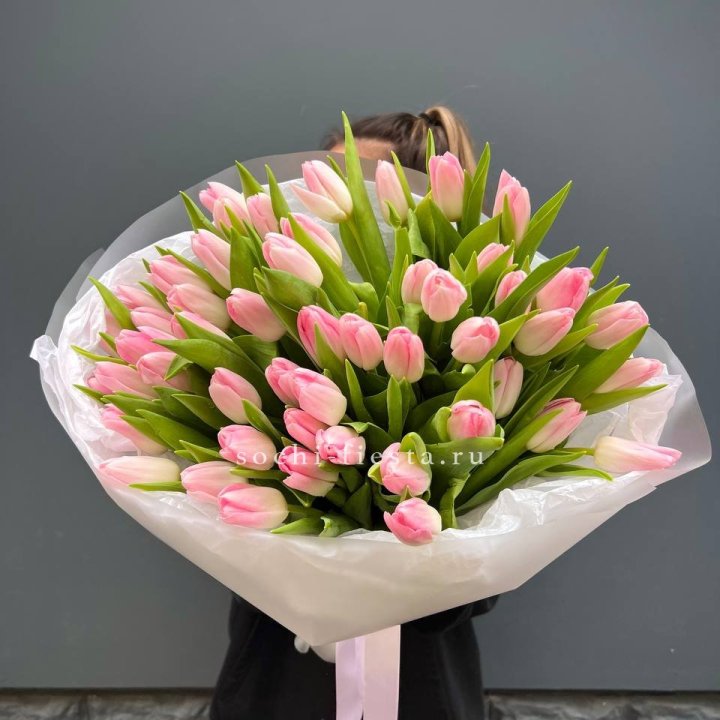 Букет тюльпанов нежно-розовых в Адлере