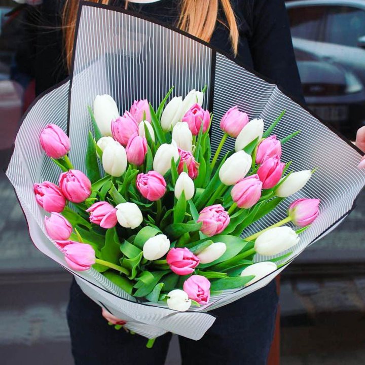 29 тюльпанов микс в Адлере