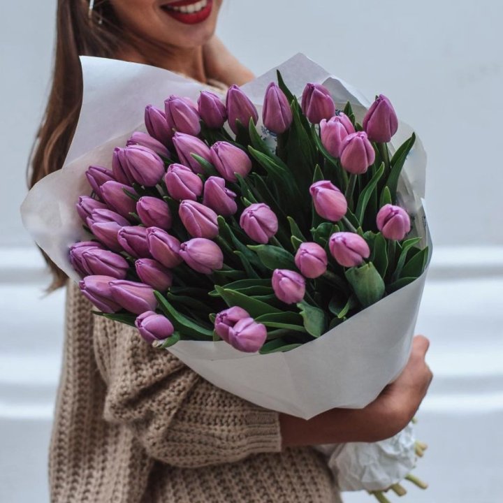 39 сиреневых тюльпанов в Адлере