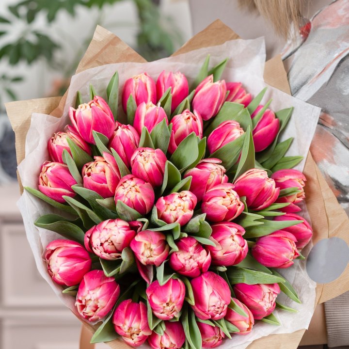 Букет пионовидных тюльпанов в Адлере