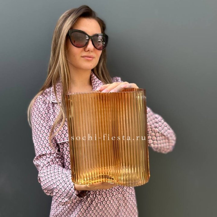 Стеклянная ваза №7 в Адлере