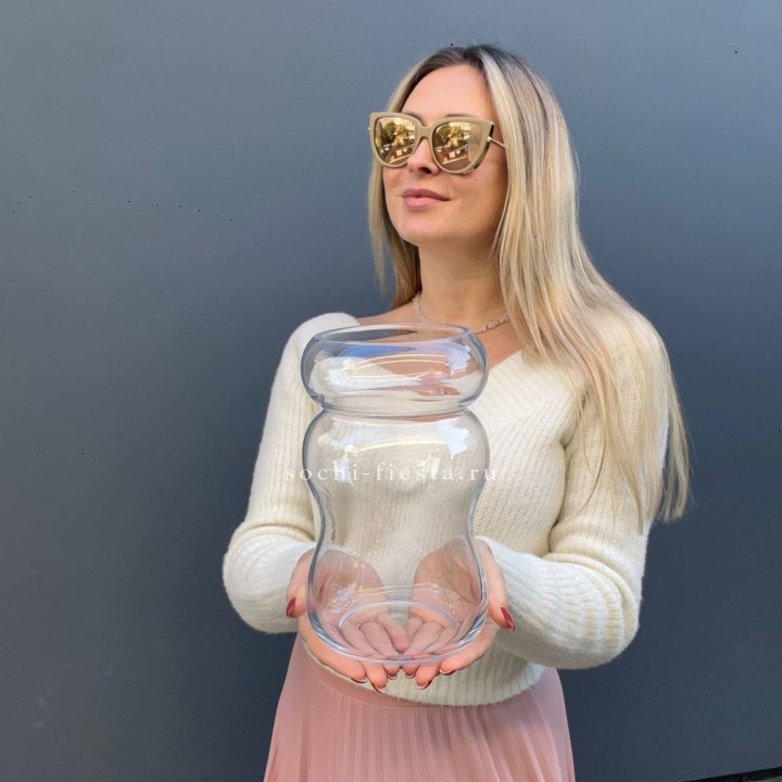 Стеклянная ваза №1 в Адлере