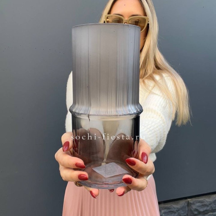 Стеклянная ваза №3 в Адлере